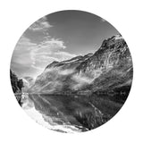 muurcirkel-zwart-wit-landschap-berg