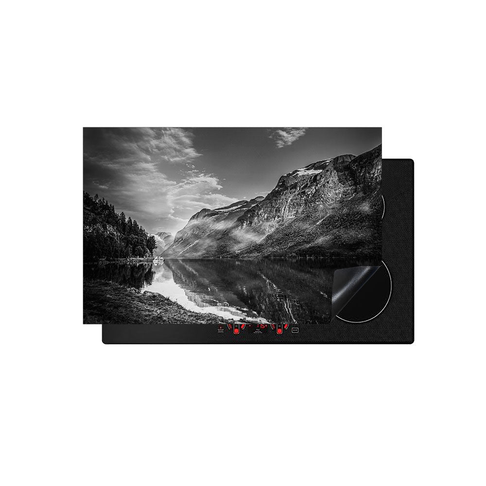 inductiebeschermer zwart wit landschap berg