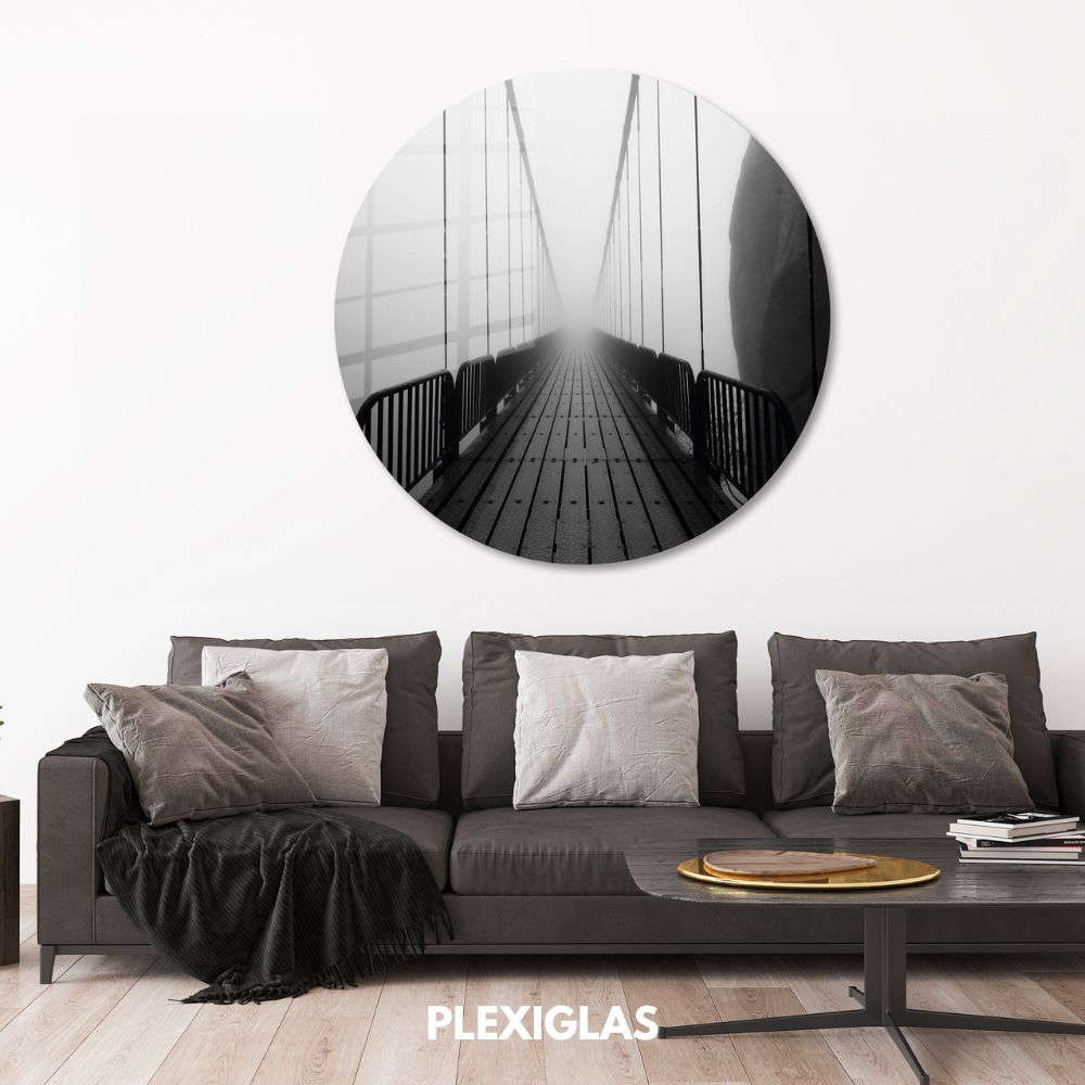 plexiglas-muurcirkel-hangbrug-in-de-mist-woonkamer